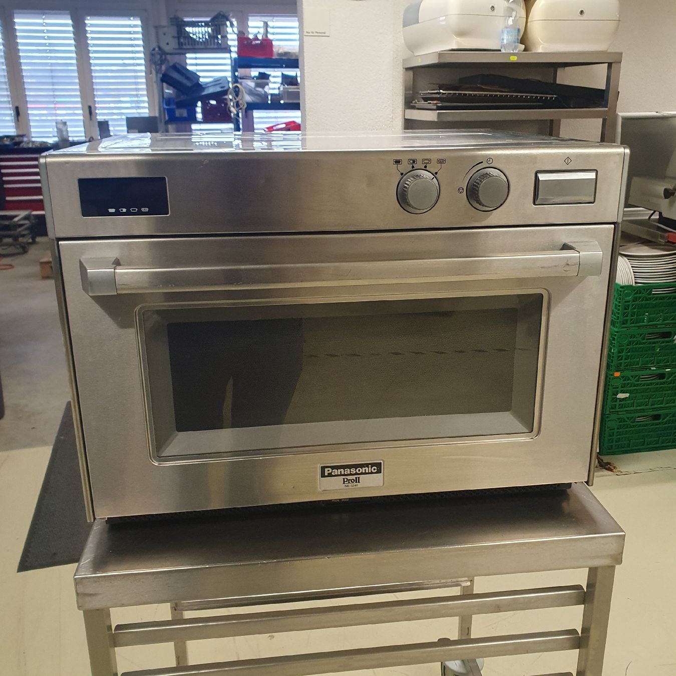Elettrodomestici da cucina: Gastro Mikrowelle – Usato da Niederwangen BE venduto da HasGastrobedarf