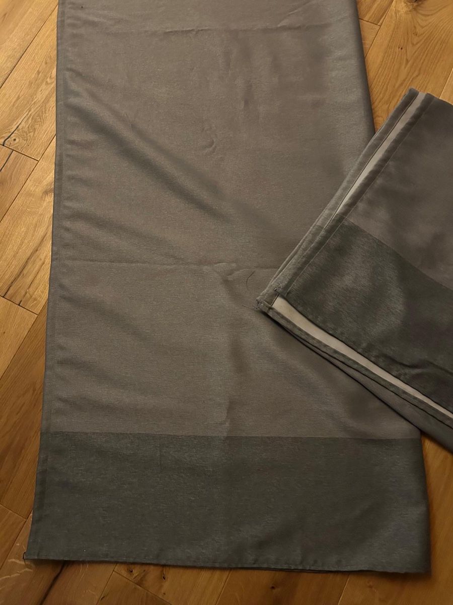 Tende: 2 x Vorhang / Gardine grau Blickdicht – Usato da Rüdlingen venduto da Lichee 5