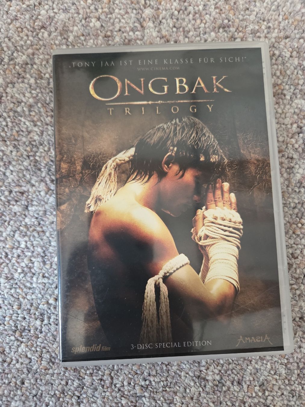 Tutti i DVDs: Ong Bak Trilogy 3-Disc Special Edition DVD – Usato da Elgg venduto da Darkvoid1991