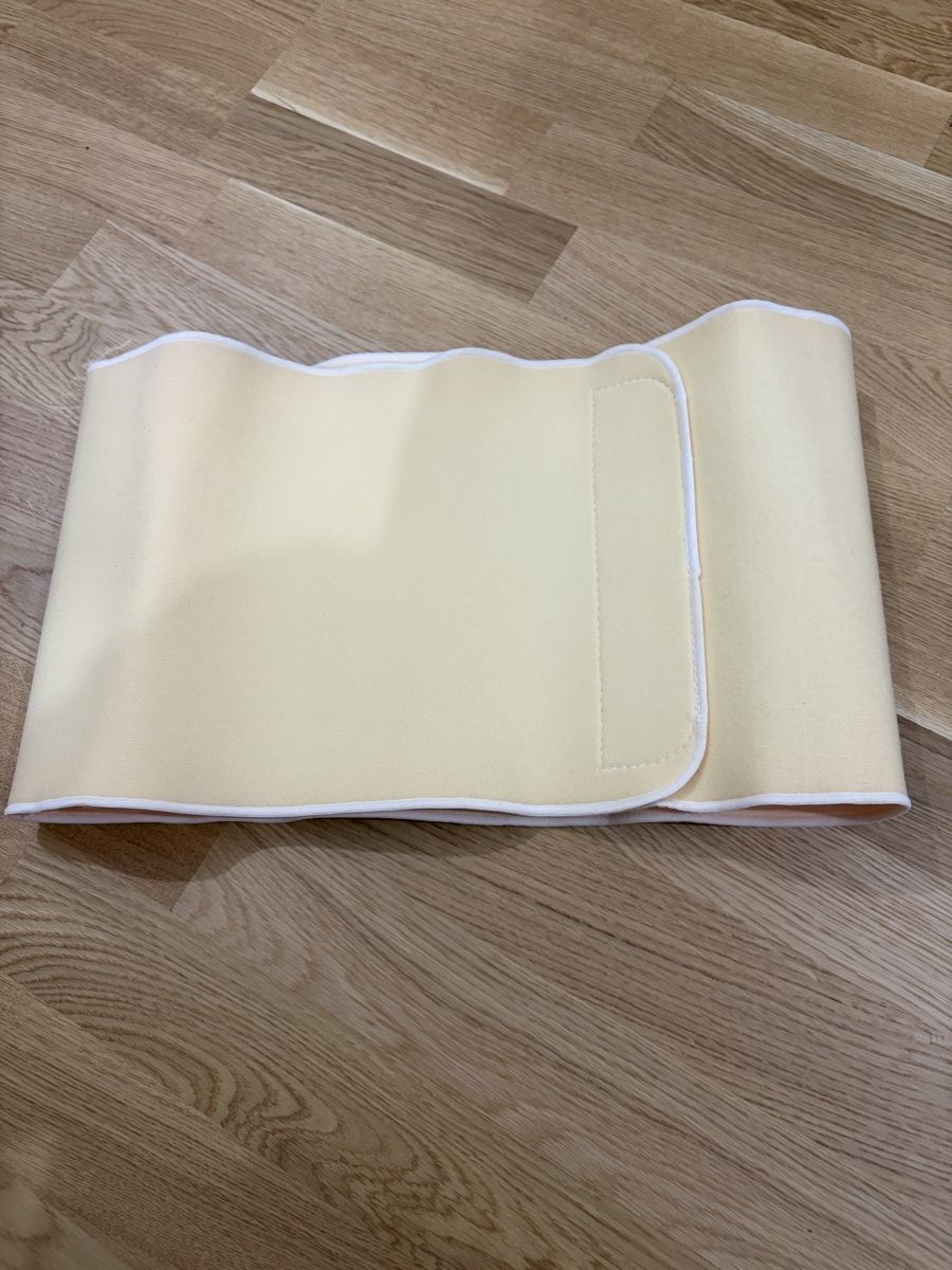 Cinture: Maternity belt - Excellent Condition - Beige – Nuovo (secondo la descrizione) da Châtelaine venduto da jejazmaj