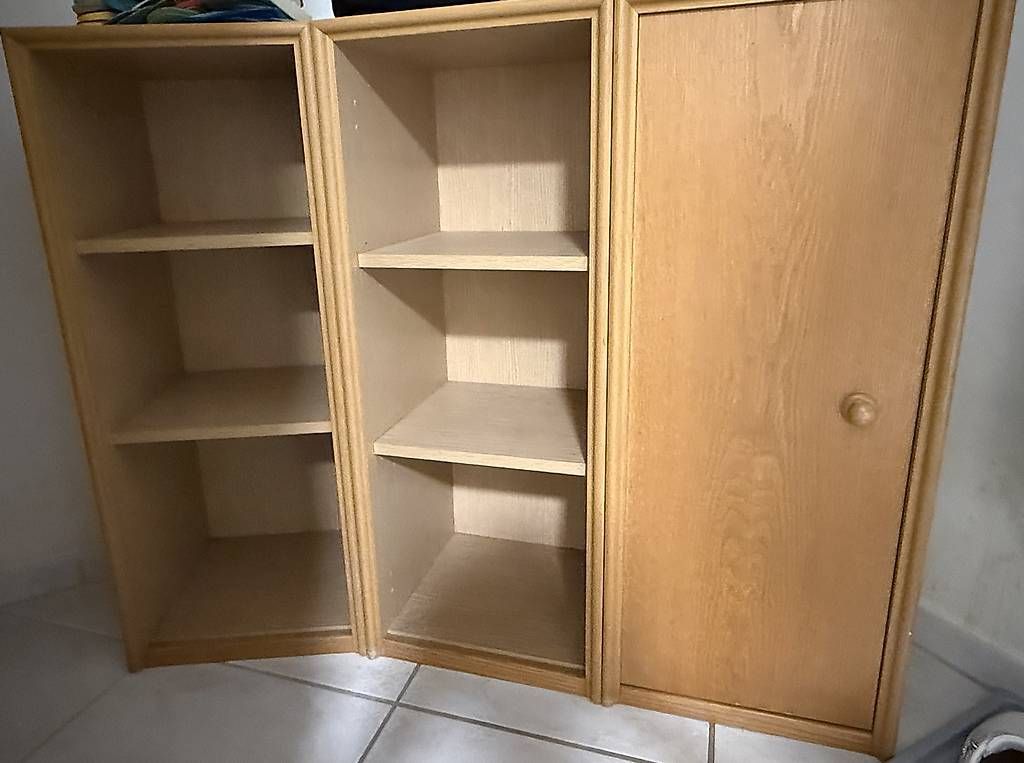 Regale: Wohnwand, Gestell, kleiner Schrank – Gebraucht aus Bassersdorf von Buesler7 2