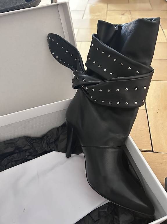 Scarpe da donna: Iro Nori boots  – Usato da Zürich venduto da HopHop1 1