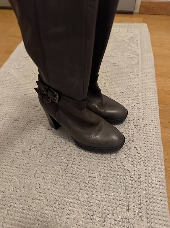 Damenschuhe: Globus Stiefel – Gebraucht aus Opfikon von MissRuby