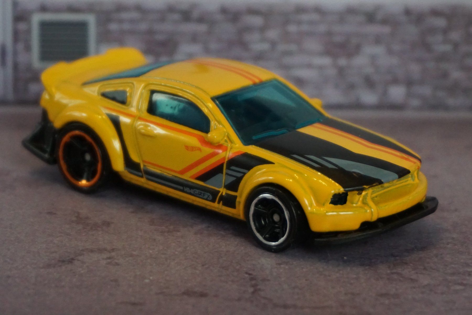 Hot Wheels Modellini d'auto: HotWheels `06 Ford Mustang COOL !!!!!!!!!!! – Usato da Reiden venduto da Doppeldecker69