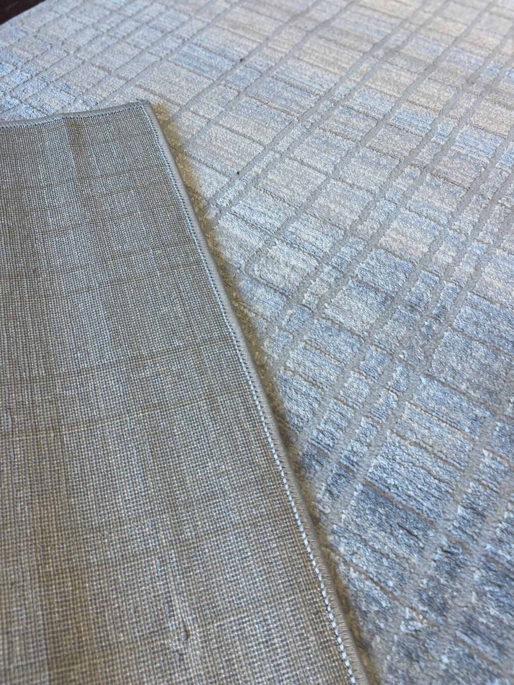 Teppiche: TEPPICH – Neu (gemäss Beschreibung) aus Zürich von NE-0 4