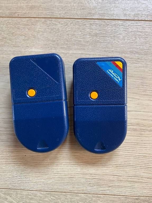 Altro Materiale elettrico: Télécommandes pour portes de garage motorisées – Usato da St-Maurice venduto da kikan22