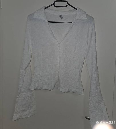 Bluse mit V- Ausschnitt 