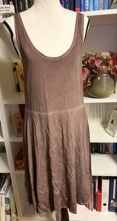 NILE Kleid Gr. M – 94 % Cupro – Taupe/Rosé