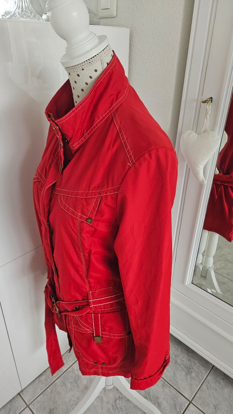 C&A Jacken: Rote Damen Jacke, Übergangsjacke Grösse 38 – Gebraucht aus Gossau ZH von fashiontwo 1