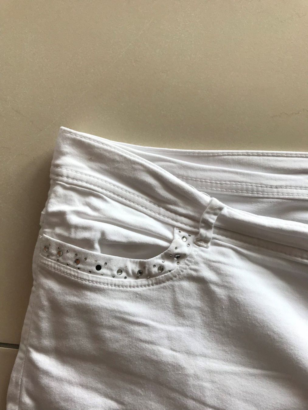 Pantaloni: Pantacourt  /  7/8 Hose  TOSCANE  -  T50 – Nuovo (secondo la descrizione) da Arzier-Le Muids venduto da WinT078 1