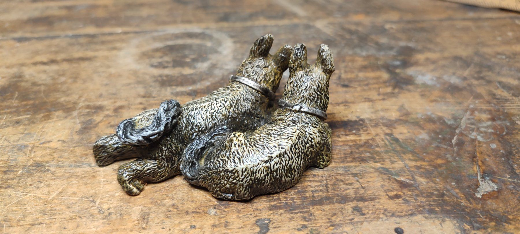 Statuette: Wunderschönes Duo mit zwei Hunden – Usato da Gelterkinden venduto da MYSTOREFORYOU4460 2