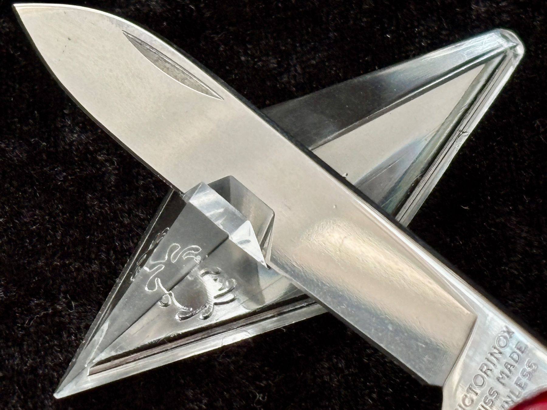 Victorinox Taschenmesser: Spyderco Acryl Messerständer, klein – Gebraucht aus Frauenkappelen von Doc_Snyder