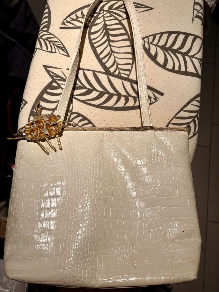 Borse da donna: Elegante Ledertasche Kroko-Optik weiss Handtasche – Usato da Bellinzona venduto da LuganoBoutique