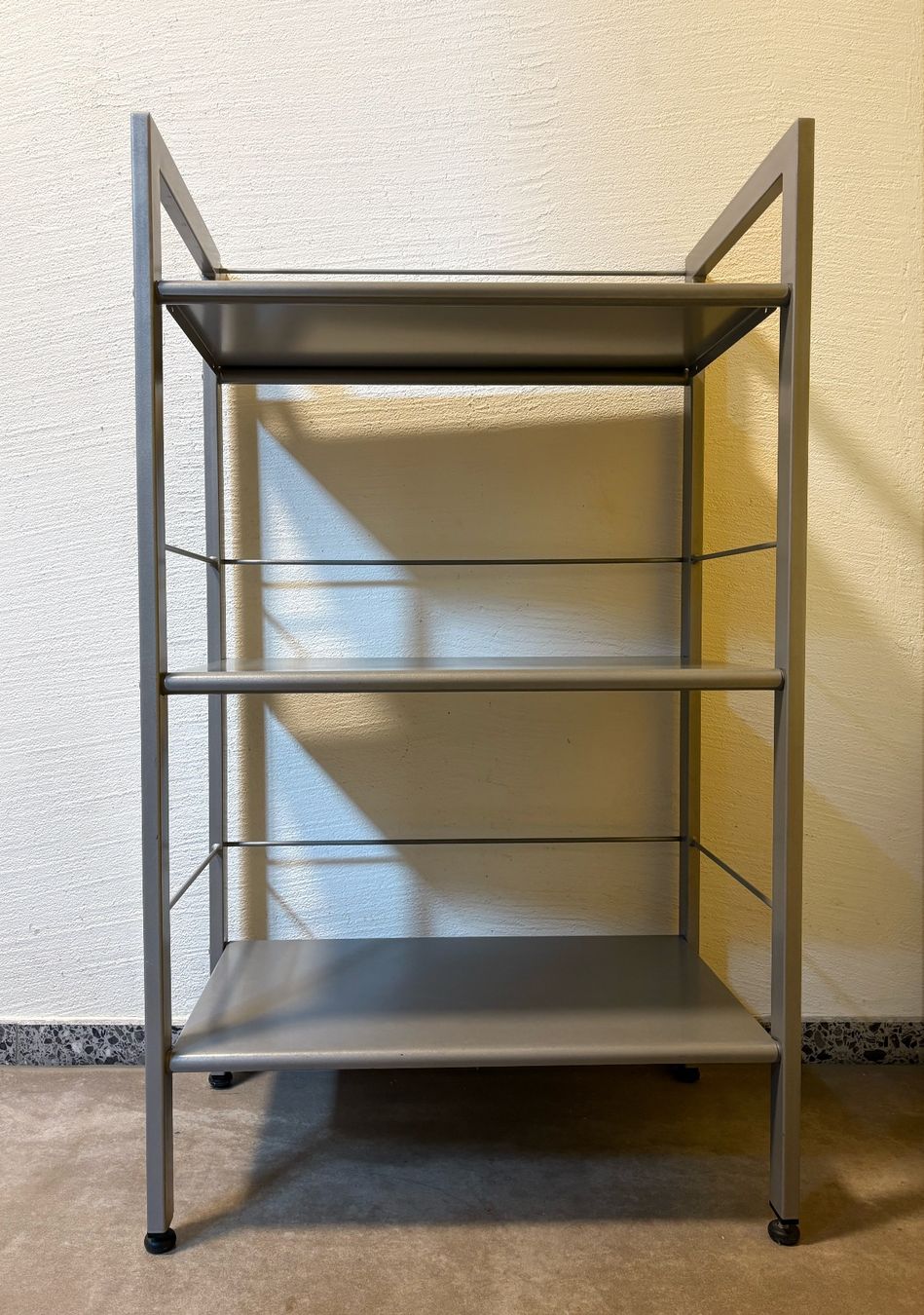 Regale: Gestell aus Metall – Gebraucht aus Neuenkirch von Gluecks.Kauf