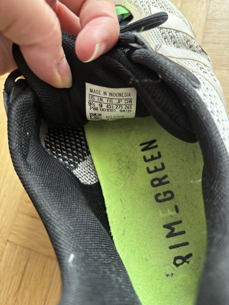Herrenschuhe: Adidas Jetboost Sneaker Gr. 43 1/3 – Gebraucht aus Ennetbaden von julija. 4