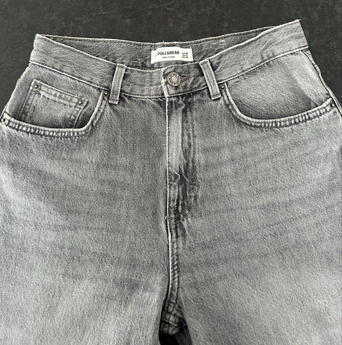 Pull&Bear Jeans: Pull&Bear Jeans, Grau, Grösse 36, Top Zustand! – Nuovo (secondo la descrizione) da Wolfhausen venduto da Nihei 2