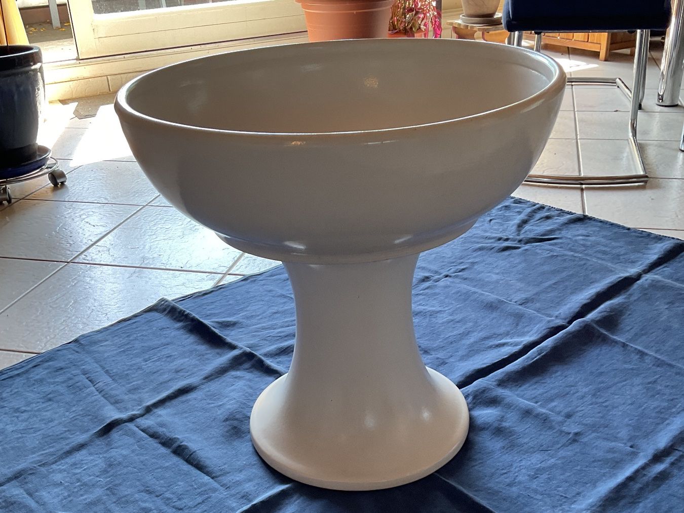 Schalen: Schale für Pflanzen oder Zimmerbrunnen – Gebraucht aus Thalwil von Mustang.California