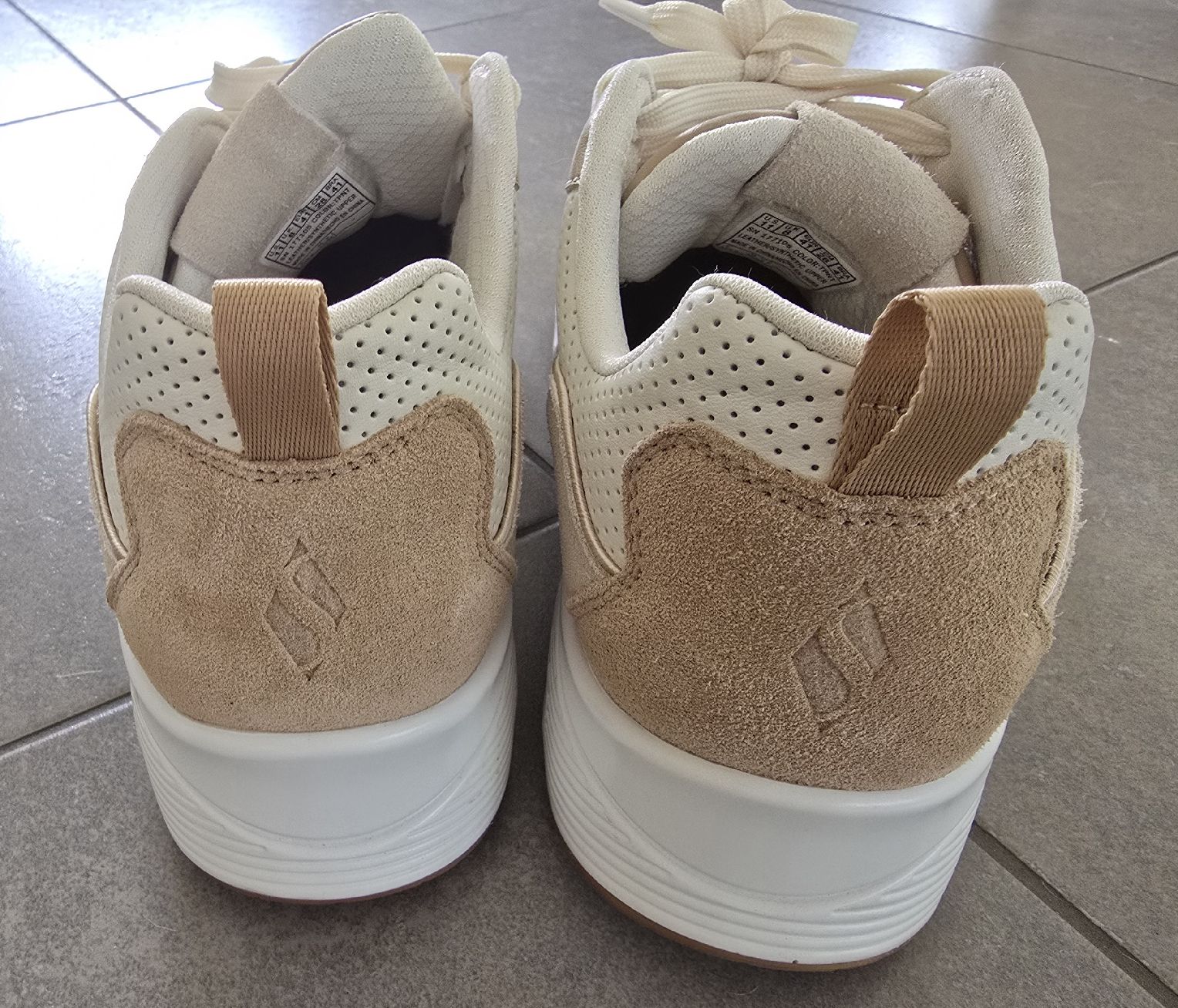 Skechers Scarpe da donna: Skechers Damen Sneaker Grösse 41 – Nuovo (secondo la descrizione) da Neunkirch venduto da BoBo007 1