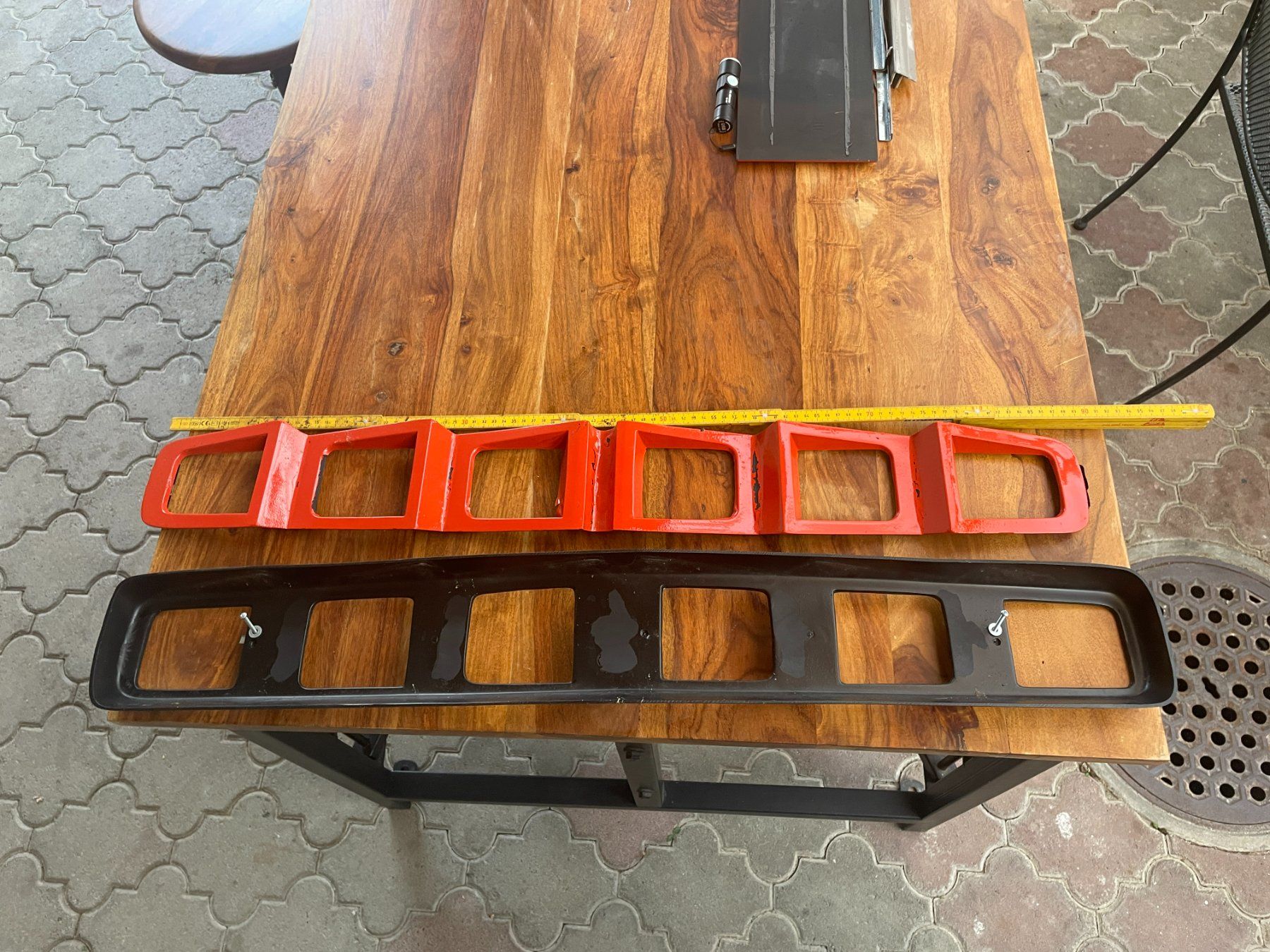 Dodge Tutti pezzi di ricambio auto: dodge challenger front grill cuda style – Usato da Wohlen AG venduto da Erelpowerline 1