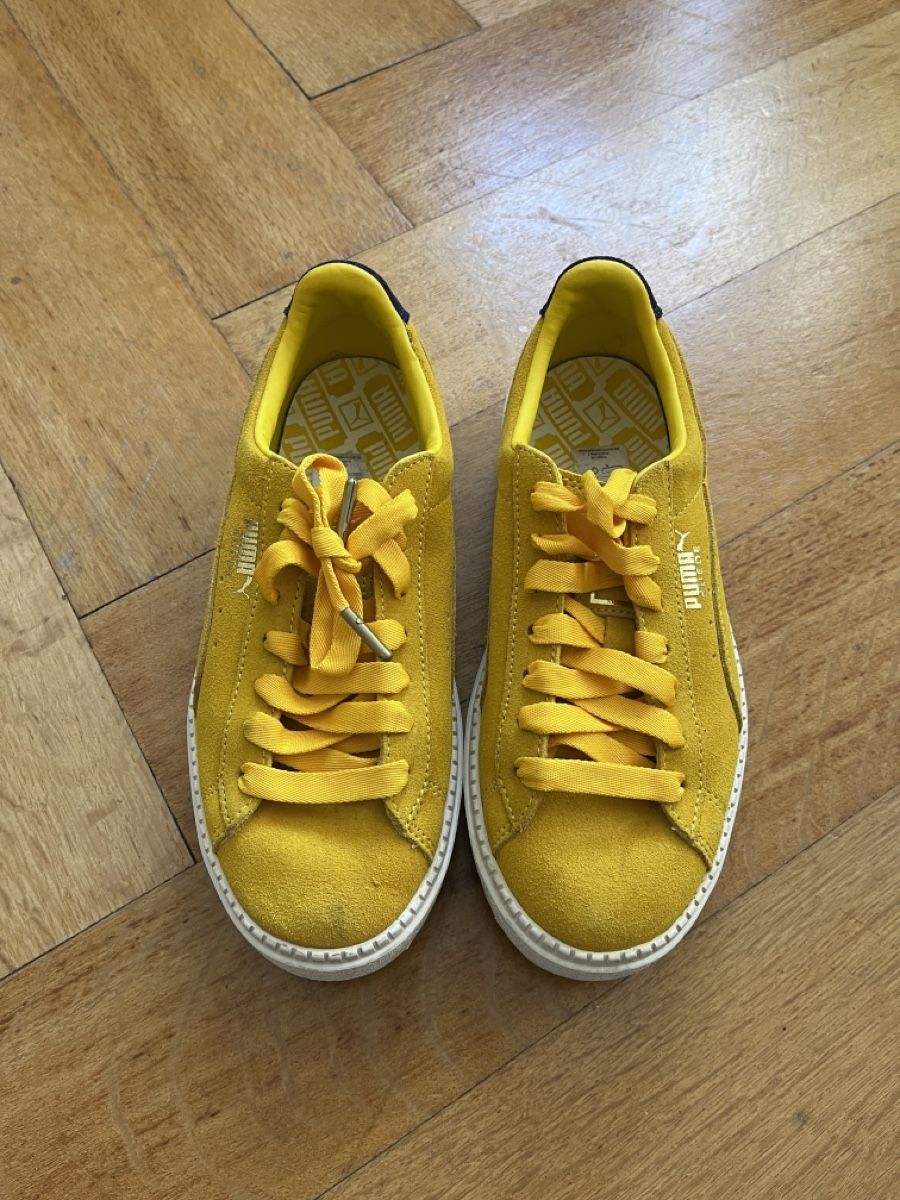 Puma Scarpe da donna: Gelbe Puma Wildleder Schuhe, Gr. 37 – Usato da Basel venduto da Opina01