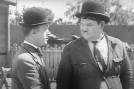16mm Film / Laurel & Hardy / One good turn
