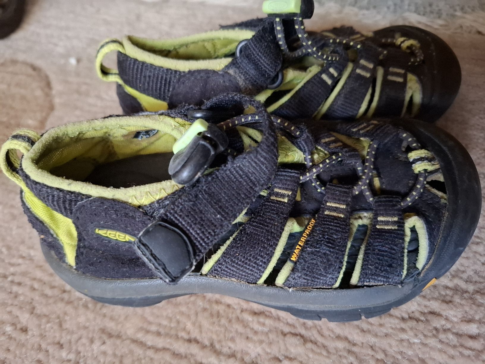 Keen Scarpe per ragazzi: sandales Keen – Usato da Courrendlin venduto da tititchoun 1