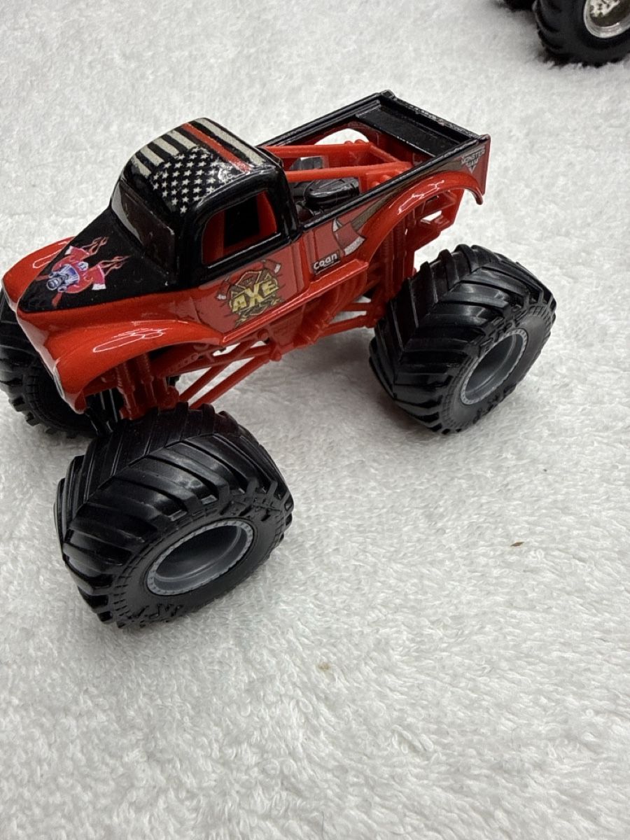 Spielzeuge: Lot de 5 Monster Jam  monster truck – Neu (gemäss Beschreibung) aus Chenens von anasantos90 2