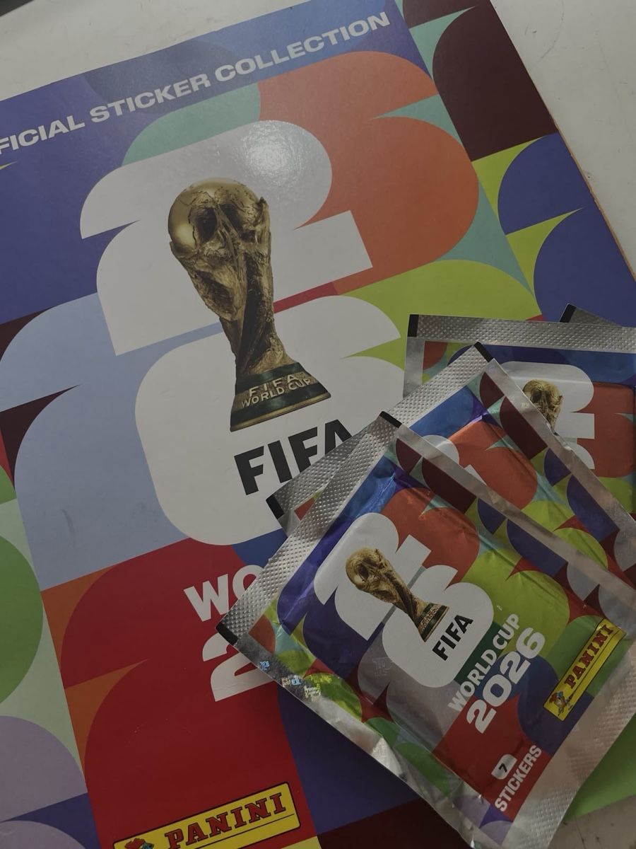 Panini Sammelbilder & Trading cards: Panini 100 Stk. – Neu (gemäss Beschreibung) aus Kloten von Gebrauchtbrauchbar1