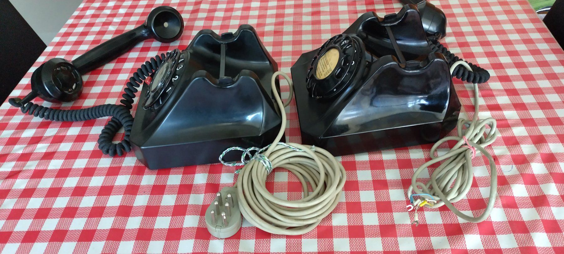 Téléphones: Tischtelefone – D'occasion à Liestal par waeckerli 1
