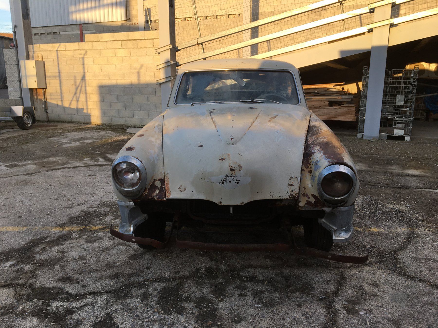 Studebaker Autos: Studebaker Champion 1952 – Defekt aus Satigny von acr_2dk7 1