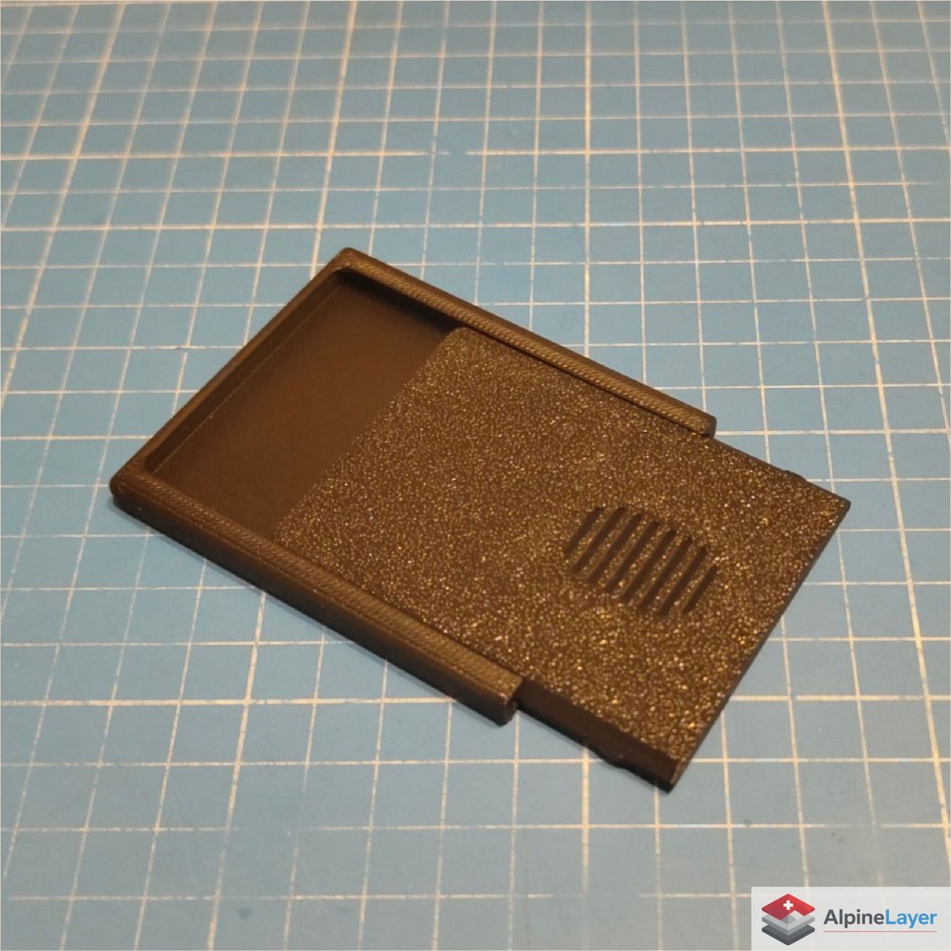 Altro in  Abbigliamento & Accessori: Slim SD Card Holder 3D Printed Case Black – Nuovo (secondo la descrizione) da Losone venduto da AlpineLayer 3
