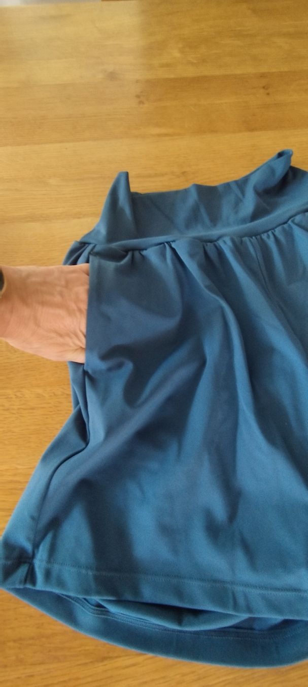 Halara Hosen: Halara Damen Shorts Gr. S - elastisch, blau – Neu (gemäss Beschreibung) aus Luterbach von Liveyourdream 1