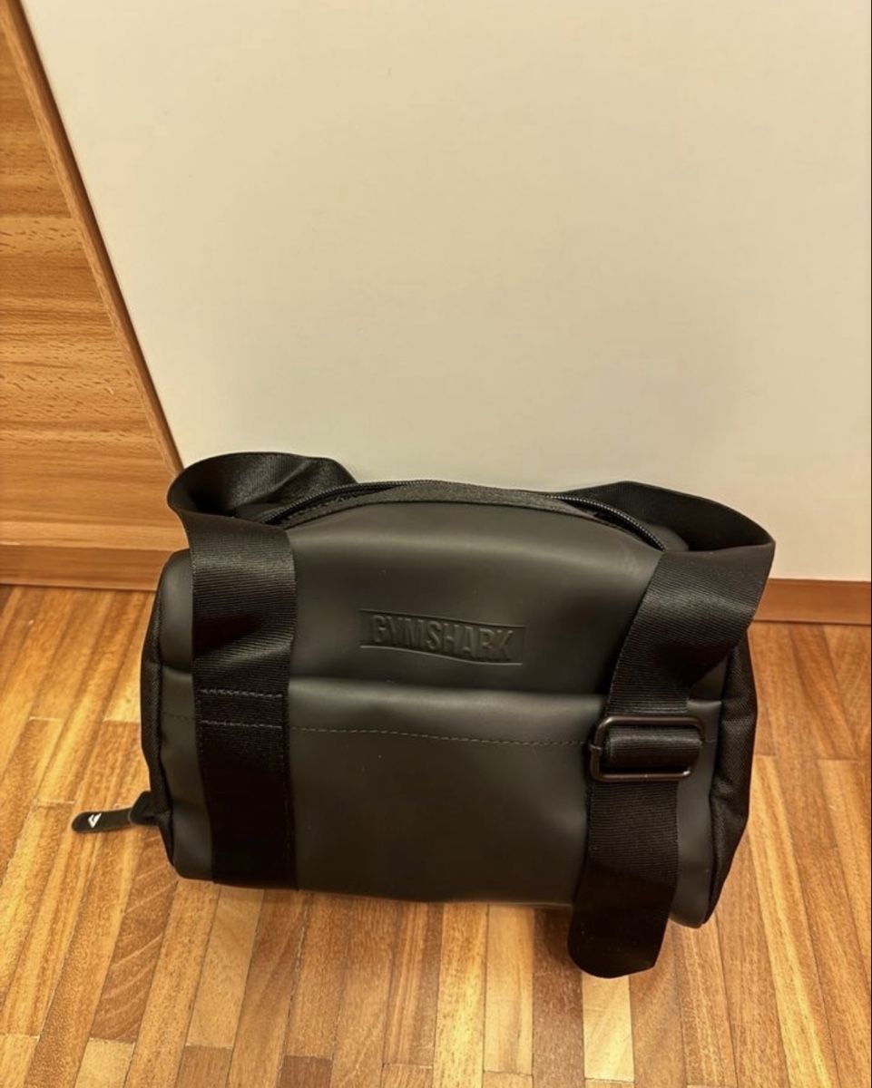 Gymshark Borse: Gymshark Everyday Mini Holdall Tasche Schwarz  – Nuovo (secondo la descrizione) da Winterthur venduto da chiaraelisa93 1