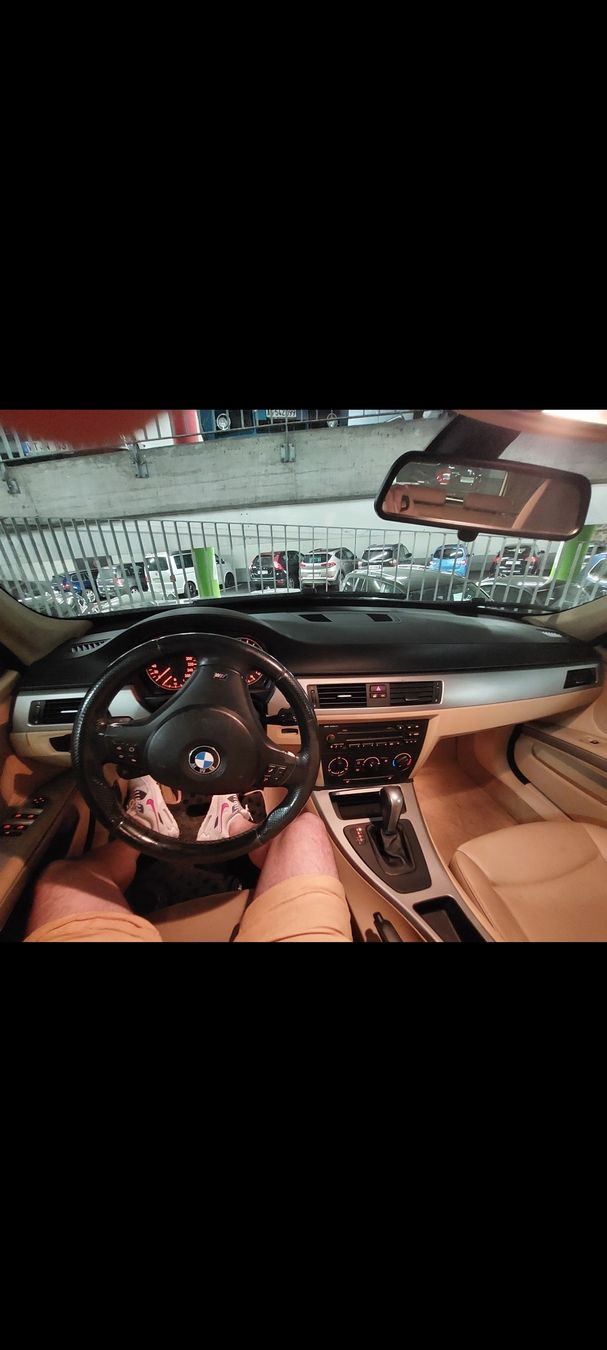BMW Autos: BMW 320i Touring – Gebraucht aus Tagelswangen von gue_g98q 4