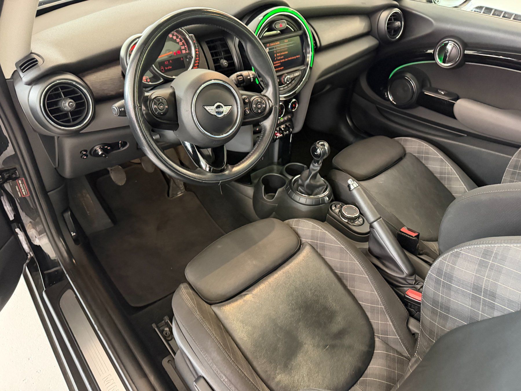 Mini Automobili: Mini Cooper ab 1.- !! 174500km / 1. Inv. 2015 – Usato da Glattbrugg venduto da AutoRohr 4