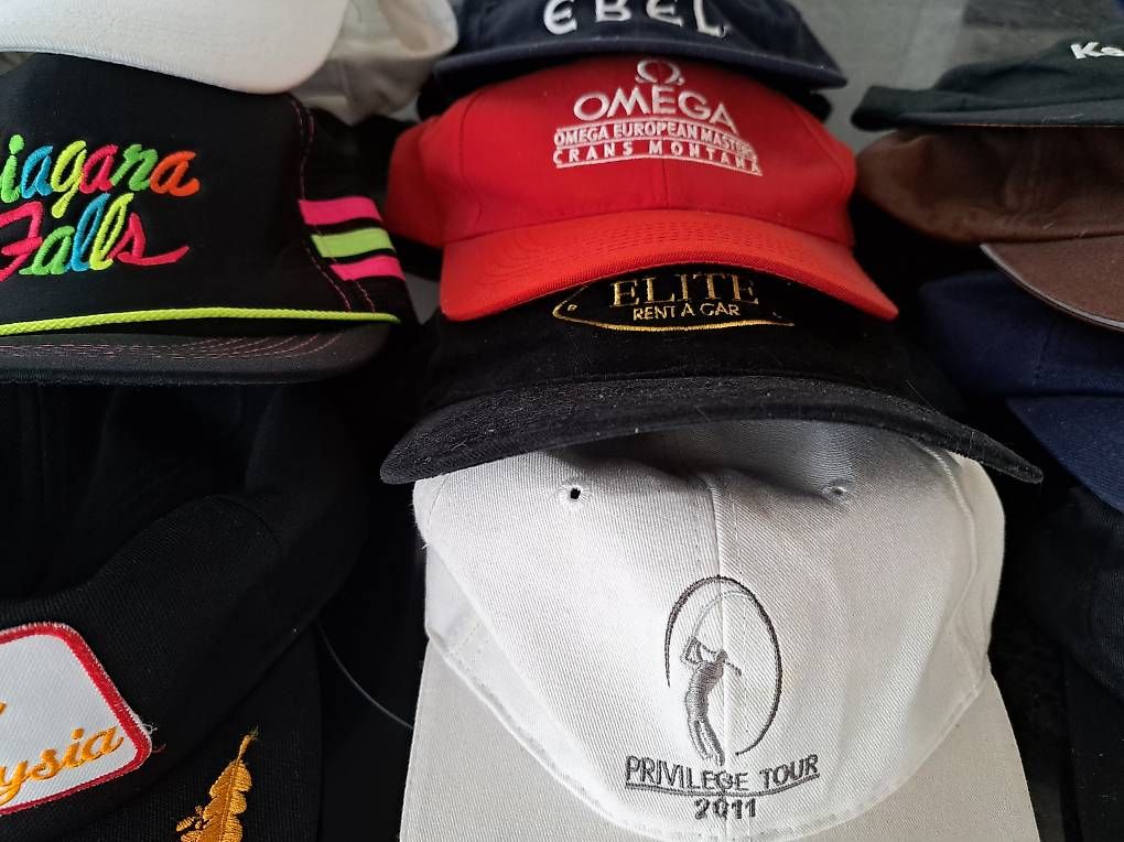 Copricapi, berretti & cappellini: Baseball Caps – Usato da Studen BE venduto da Pension0 2