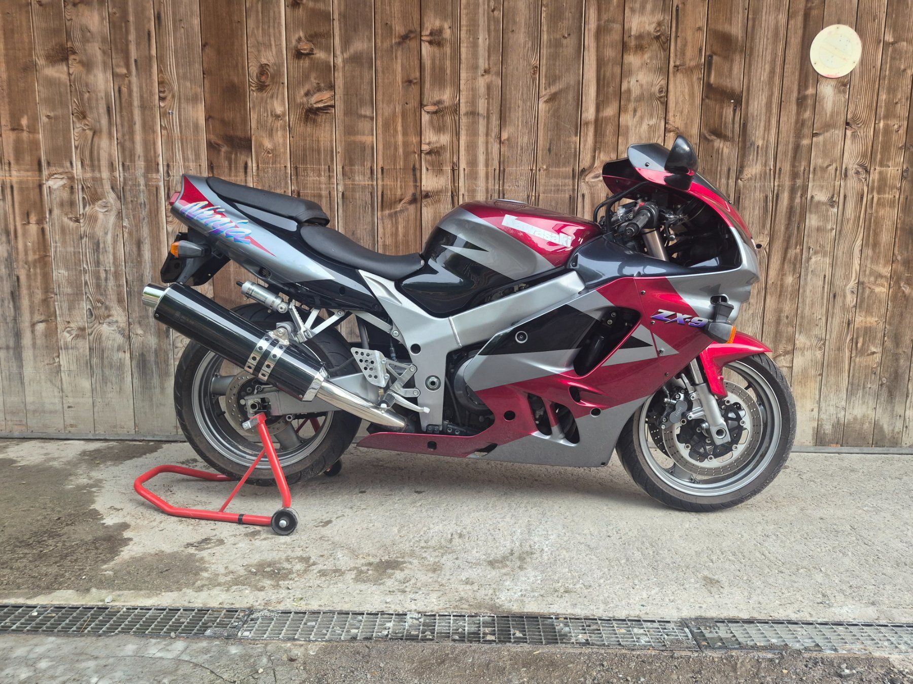 Kawasaki Strada: Kawasaki Ninja ZX9R – Usato da Dättlikon venduto da man_ct9m