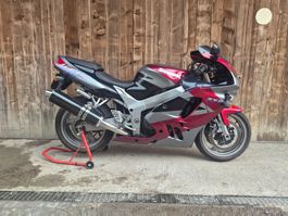 Kawasaki Ninja ZX9R