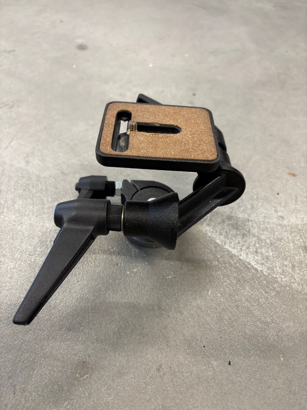 Manfrotto Treppiedi & Teste: Manfrotto 115 Stativkopf – Usato da Luzern venduto da Affoltera 1