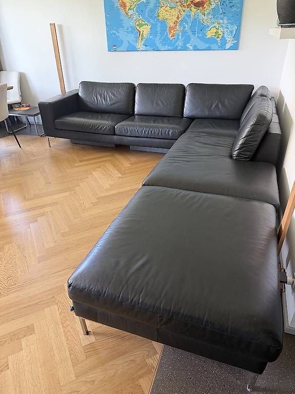 Divani: Grosses Ledersofa schwarz mit Hocker/Erweiterung – Usato da Embrach venduto da touri01 2