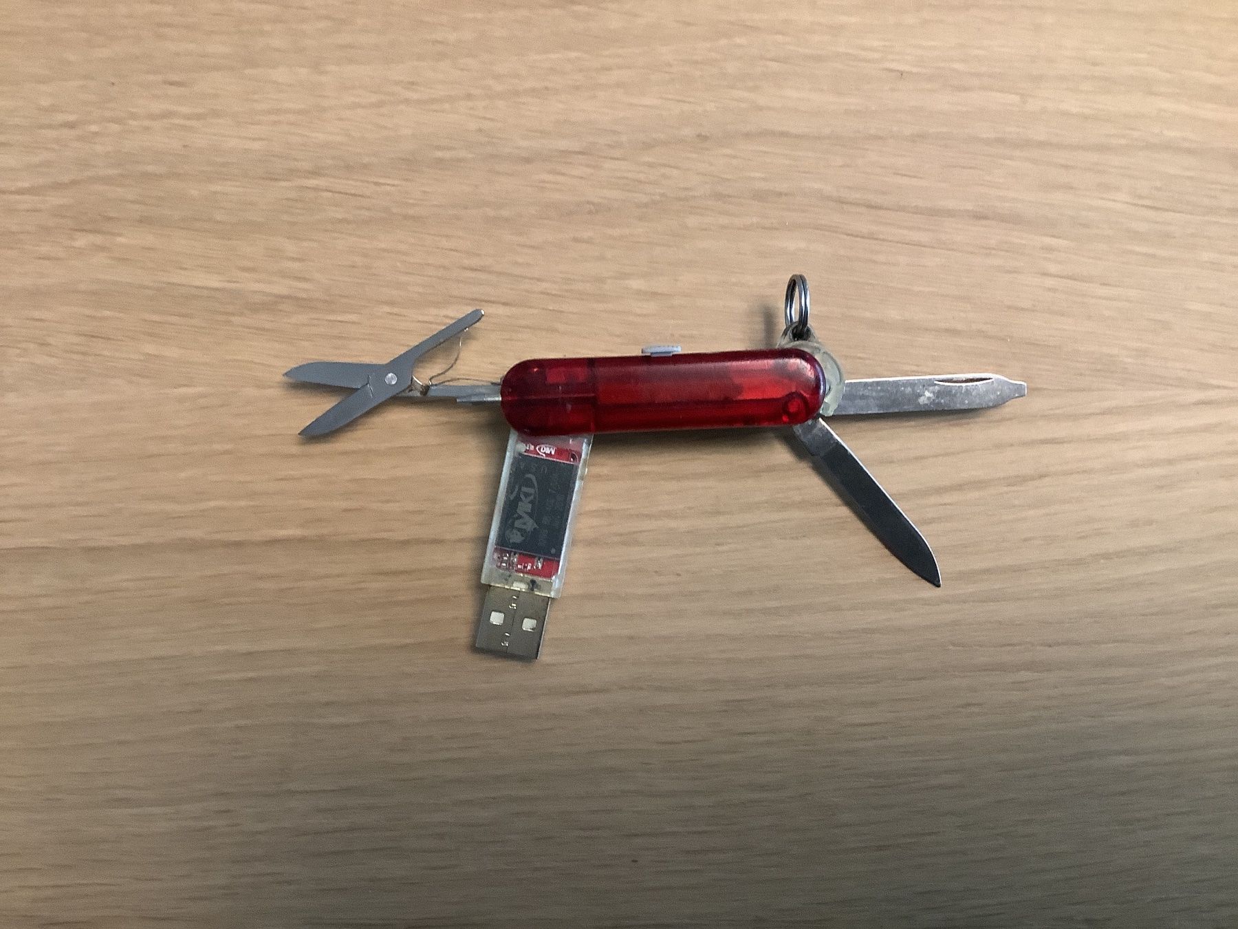 Victorinox Coltelli tascabile: 32 GB Messer – Usato da Holzhäusern ZG venduto da tho_8my6 1