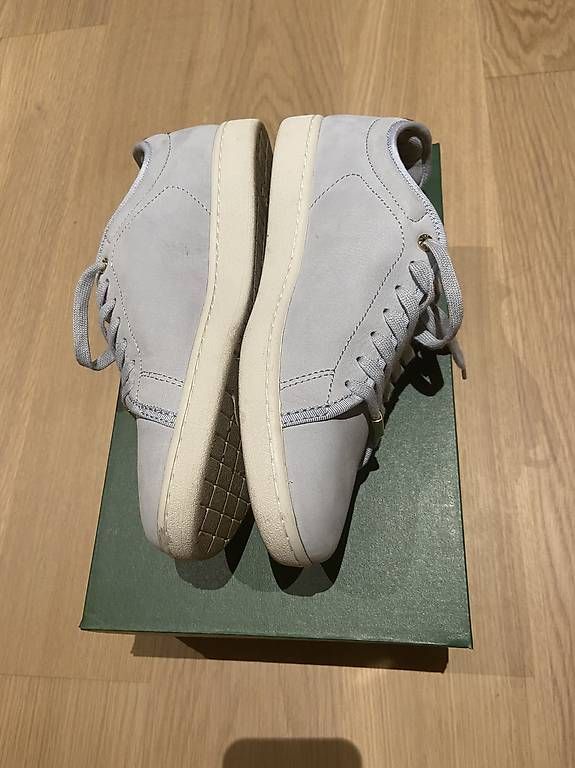 Lacoste Scarpe da donna: Lacoste Sneakers 39.5 – Usato da Horgen venduto da nasten 1