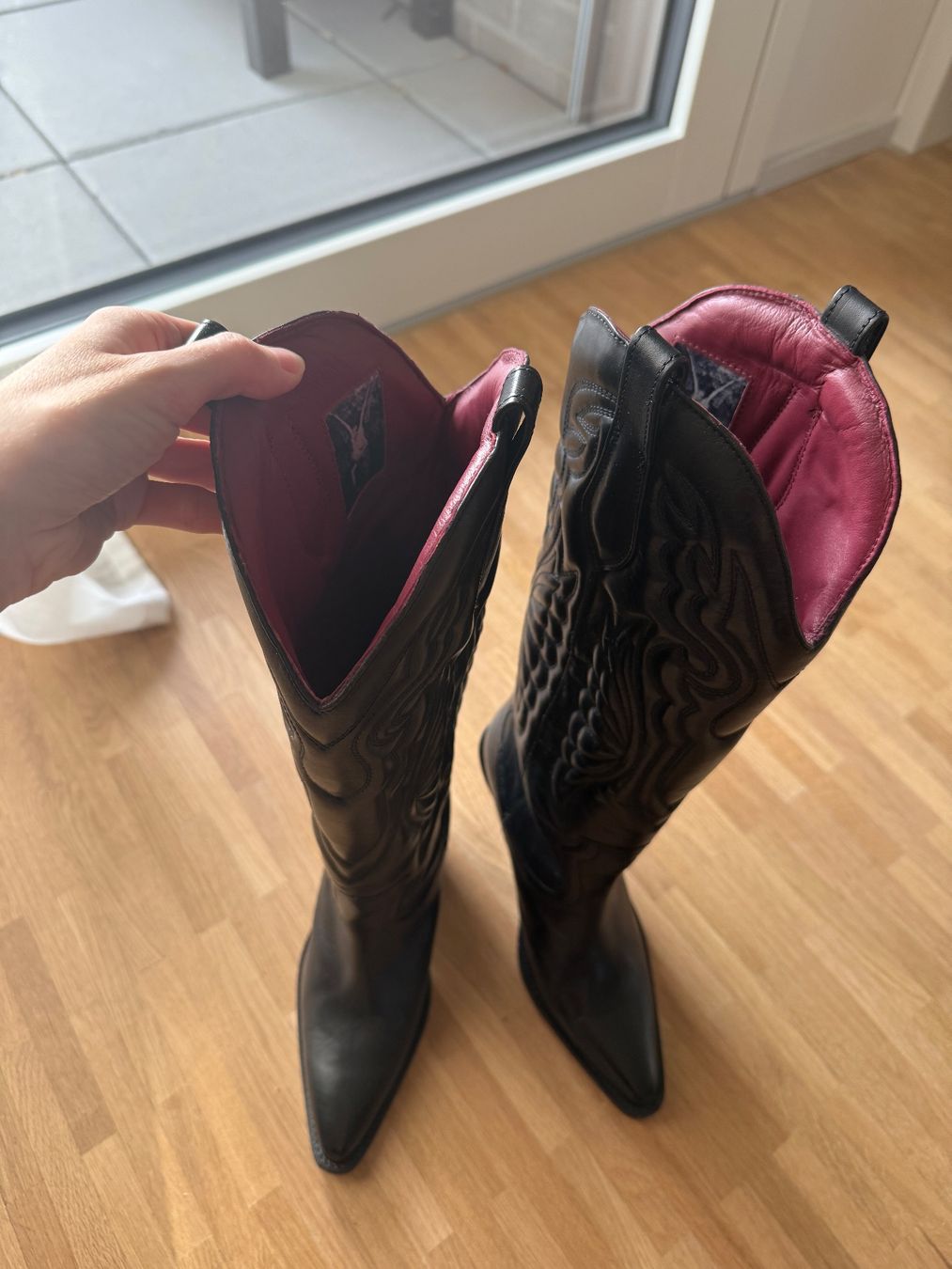 Scarpe da donna: Schwarze Cowboy Stiefel – Usato da Zürich venduto da Bianca111_ 2