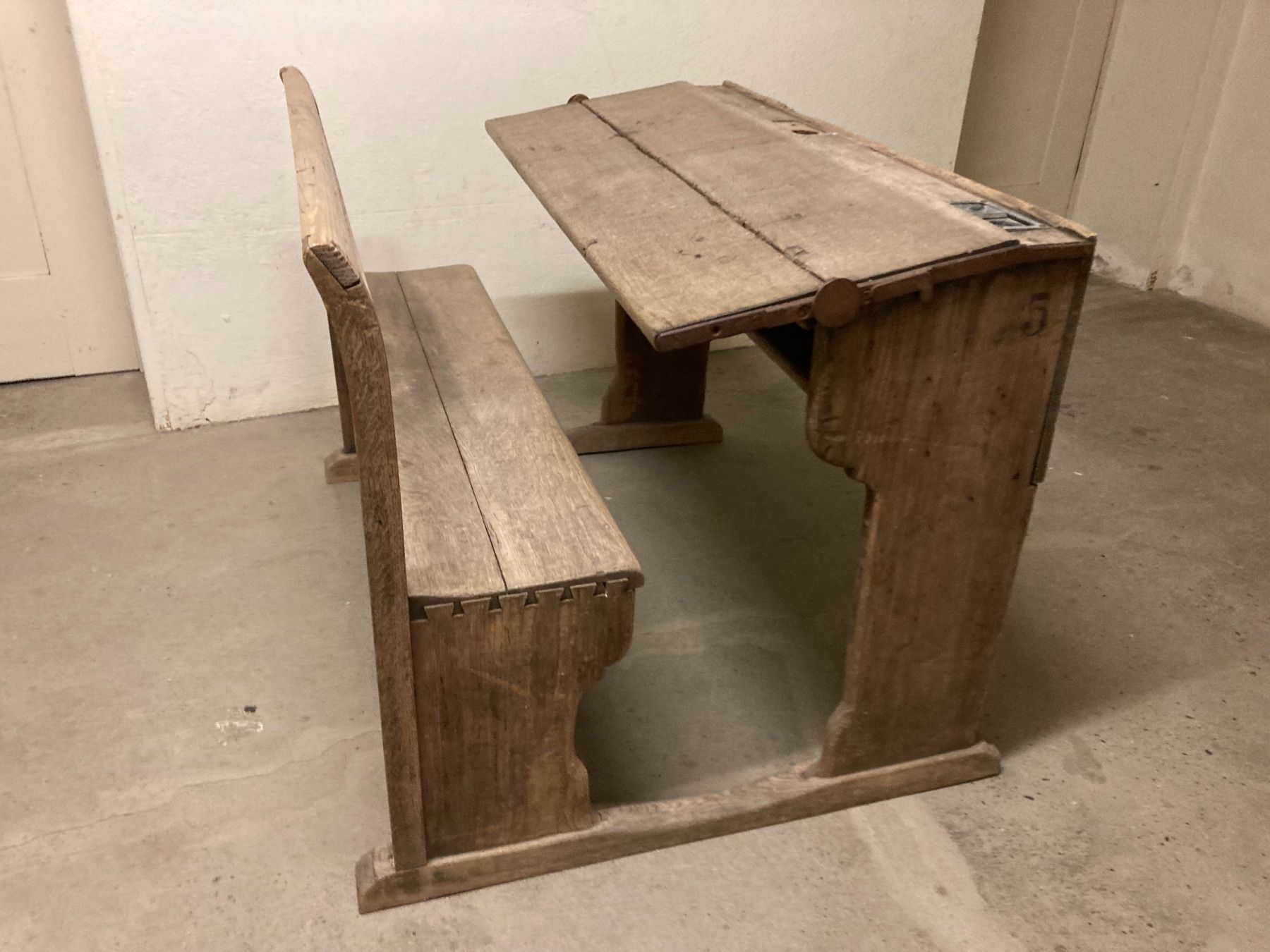 Scrivanie: Schreibtisch – Usato da St. Gallen venduto da cam27 1