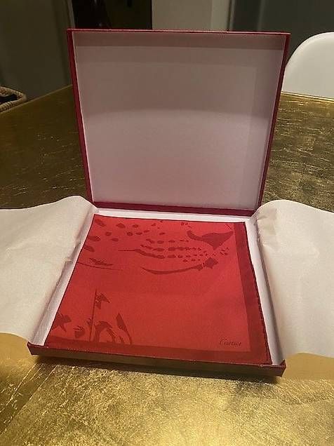 Cartier Foulard & Sciarpe: ORIGINAL Seidenfoulard von Cartier – Nuovo e nell'imballaggio originale da Tafers venduto da mister_inocent 2