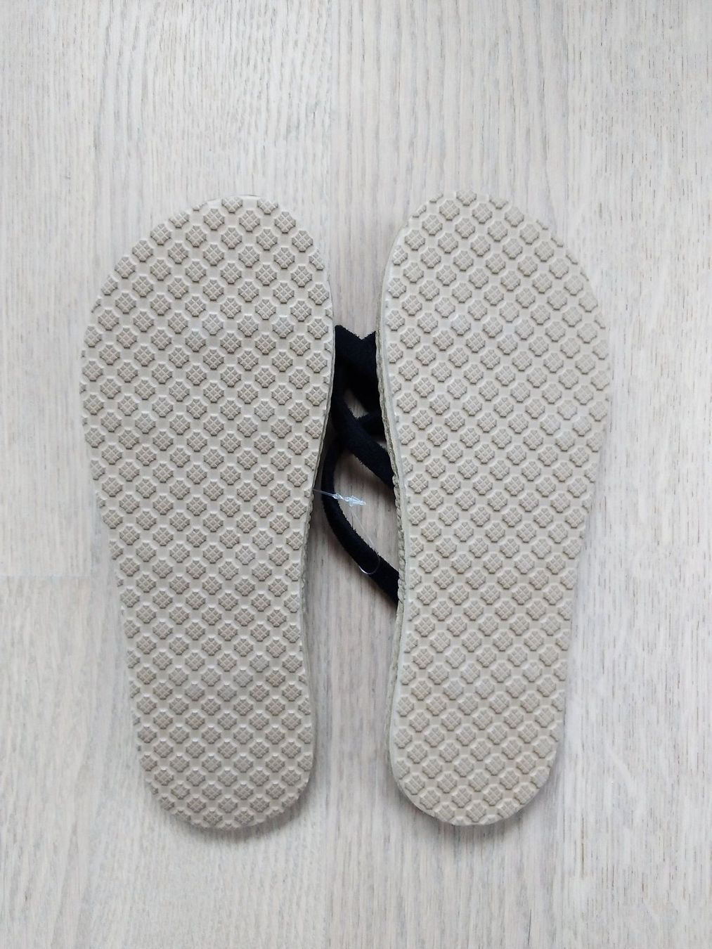 Scarpe da donna: NEUE Flip-Flops Gr.36/37 – Nuovo (secondo la descrizione) da Gossau SG venduto da Black-Queen 1