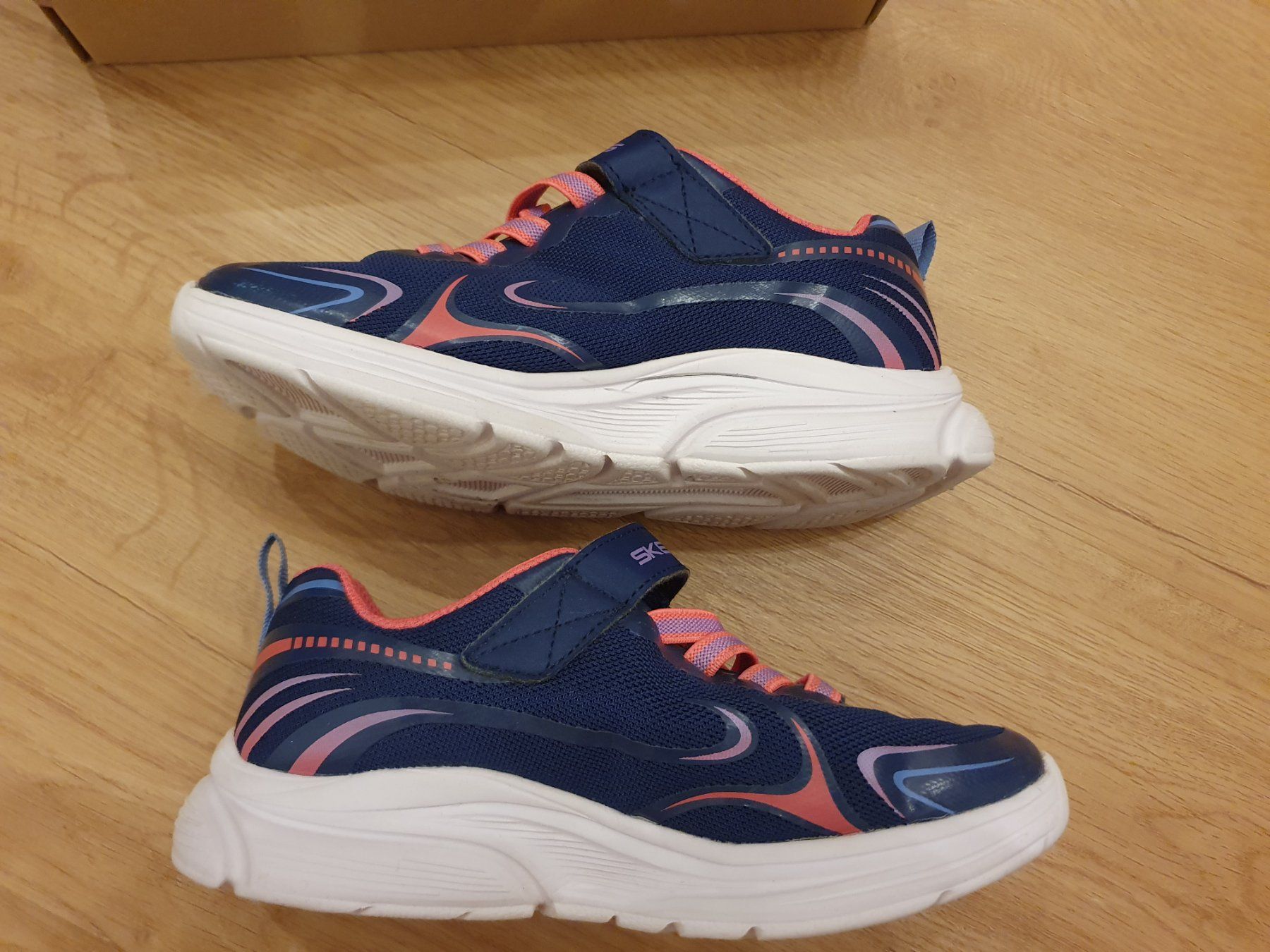 Skechers Scarpe per ragazze: Skechers Sneaker, Gr. 29 – Nuovo (secondo la descrizione) da Heinrichswil venduto da frankie19860 7