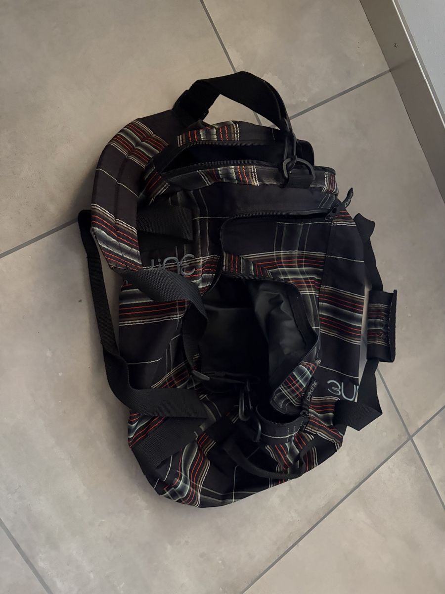 Dakine Taschen: Sporttasche – Gebraucht aus Märstetten von cellen3