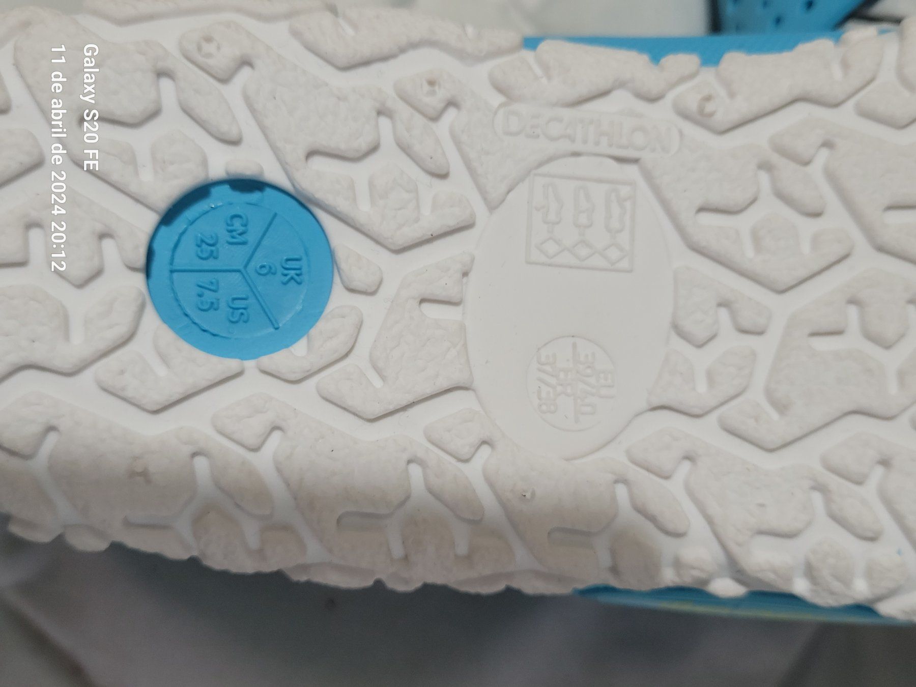 Scarpe da uomo: NABAIJI - pour piscine - 39 – Nuovo (secondo la descrizione) da Romont FR venduto da moto41 6