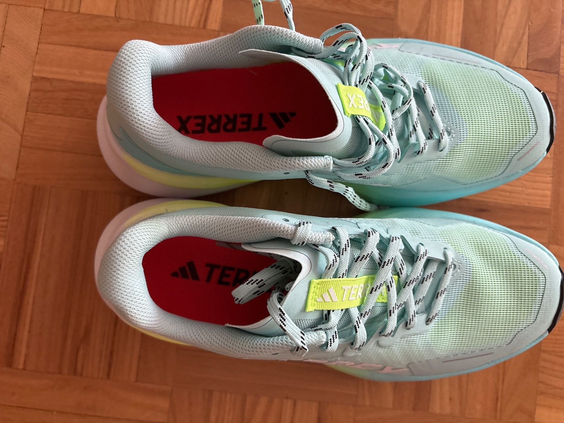 Adidas Scarpe da donna: Adidas Laufschuhe – Usato da Riehen venduto da alm_9nqg